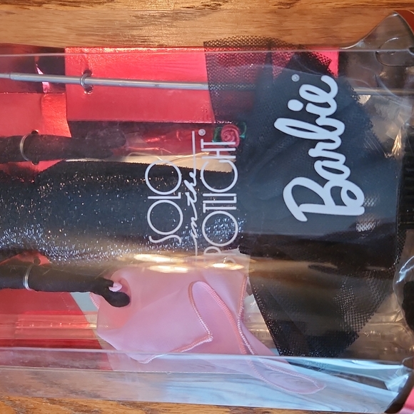Mattel Solo in the Spotlight Barbie 1960 brand new in box with matching ornament - Picture 2 of 7